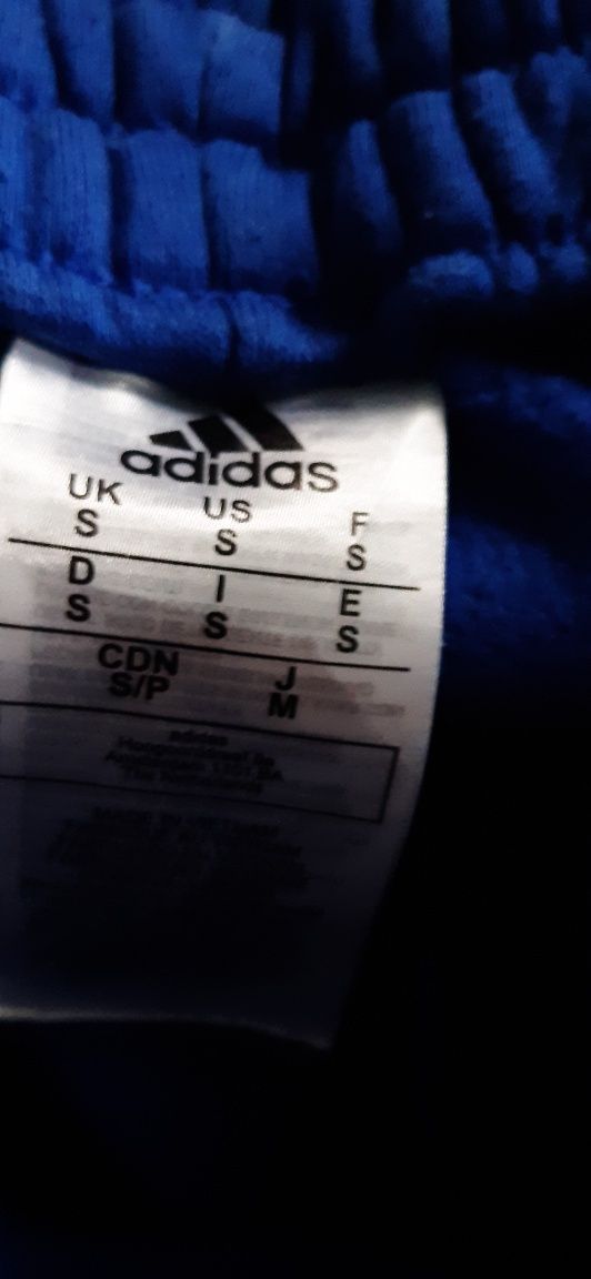 Oryginalne spodnie Adidas w niebieskim kolorze. S