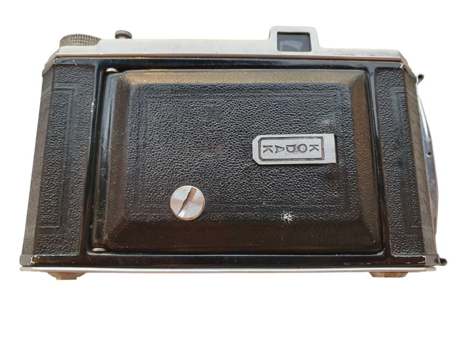 Stary aparat miechowy Kodak 620 z obiektywem Anastigmat f4,5 Angenieux