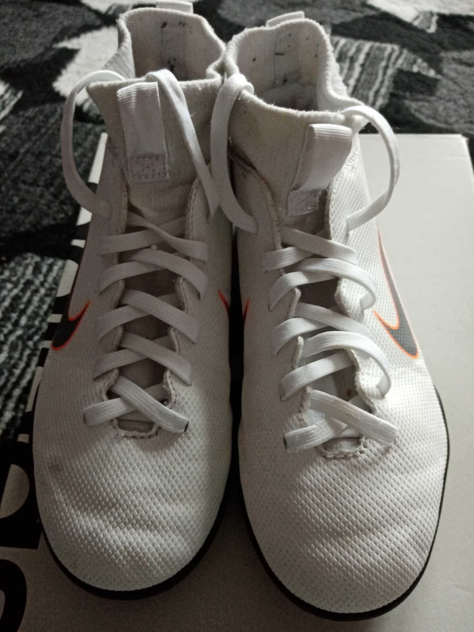 Buty Sportowe ze Skarpeta r.35