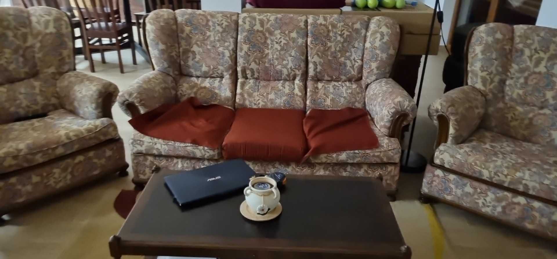 sofá cama + 2 cadeirões