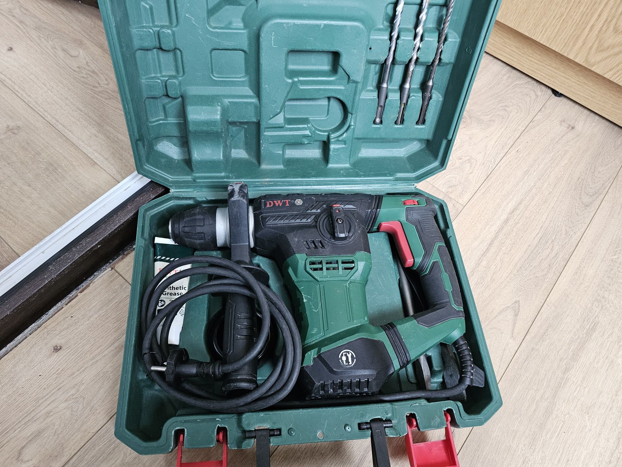 перфоратор DWT BH10-28 VB