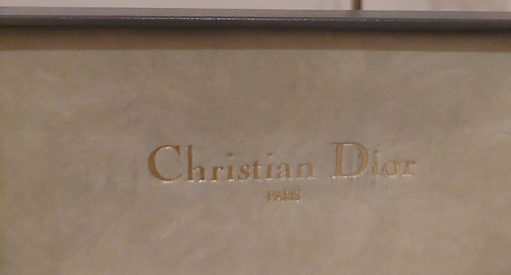 Isqueiro Cristian Dior Novo.