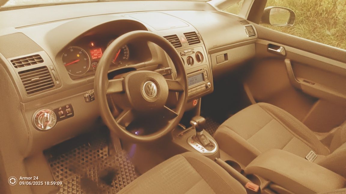 Sprzedam VW Touran 1.9 TDI automat
