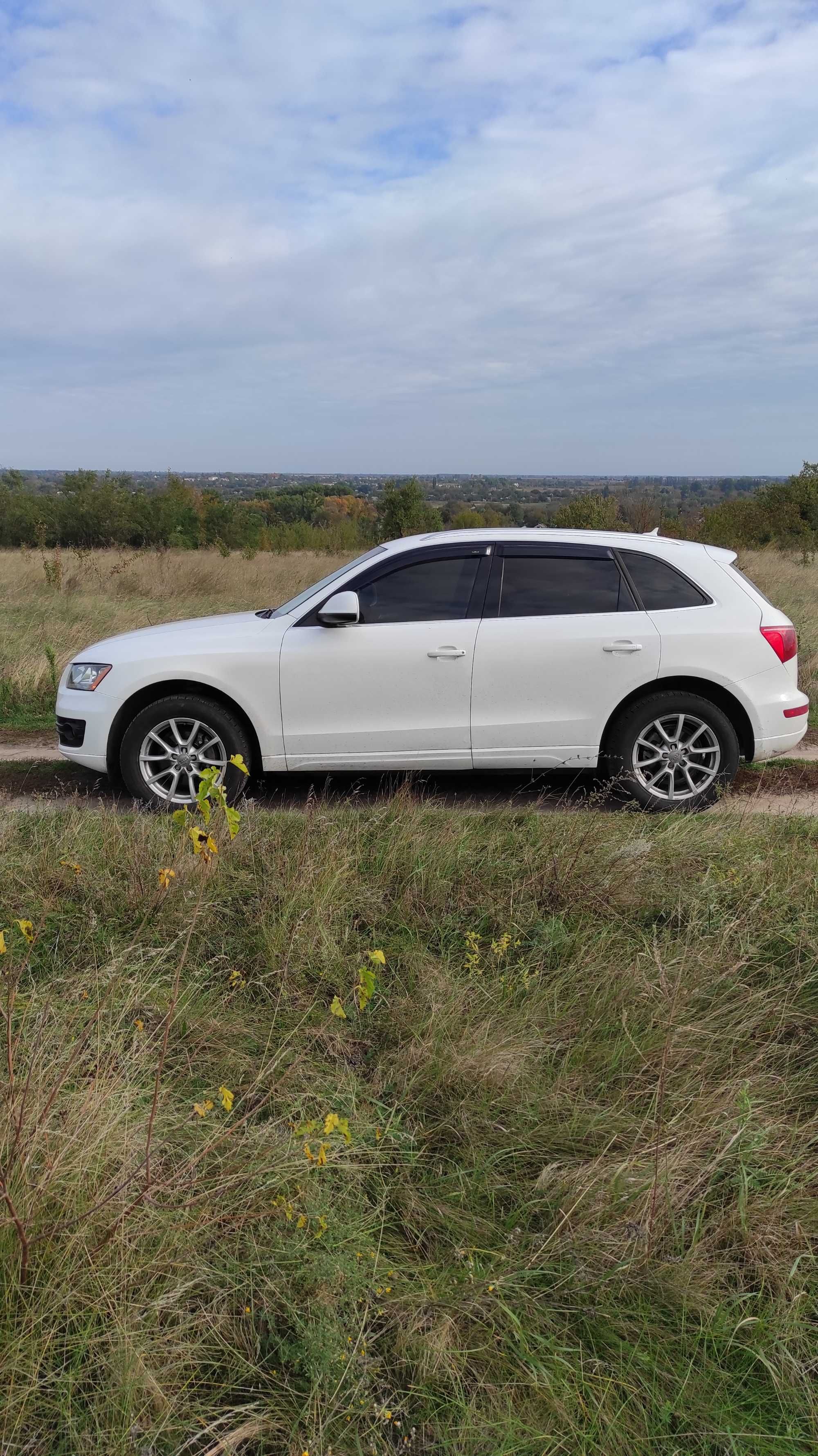 AUDI Q5 2. 0 TFSI 2011