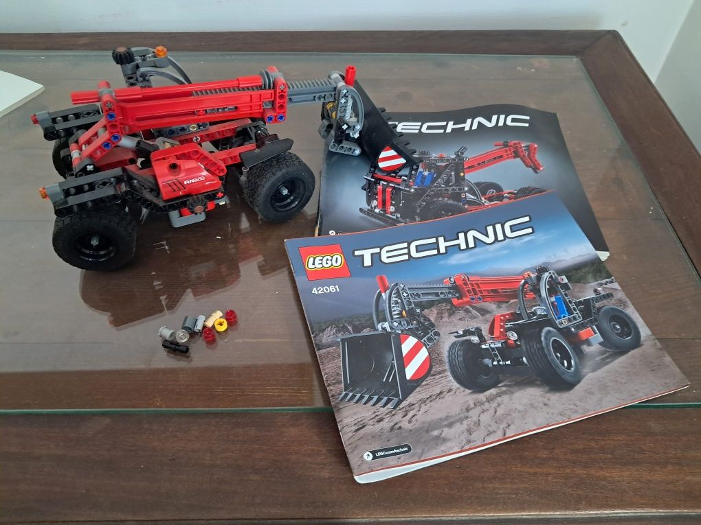 LEGO TECHNIC 42061 Telehandler