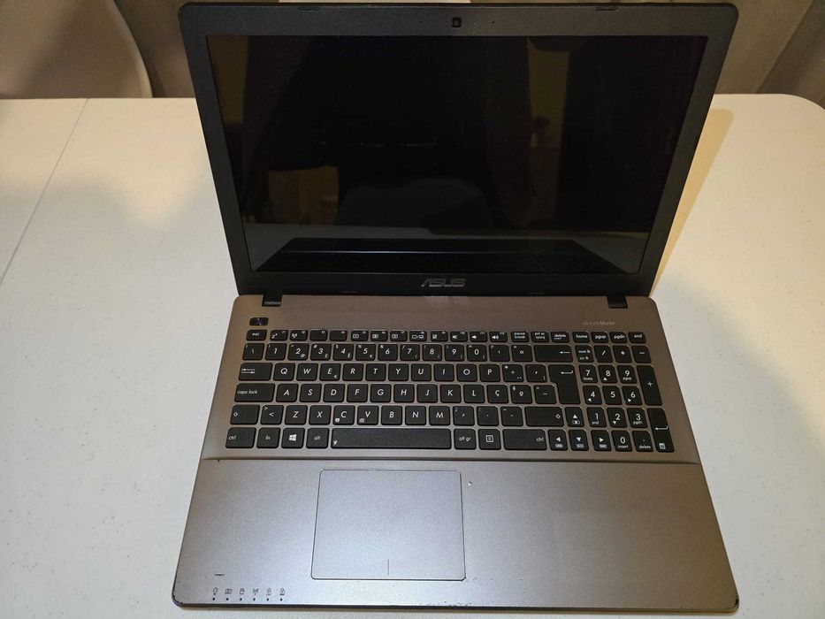 Portátil Asus K550JX