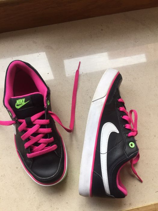Ténis Nike menina novos