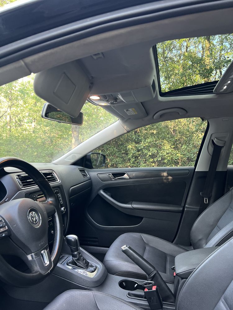 Jetta 2.5 бензин