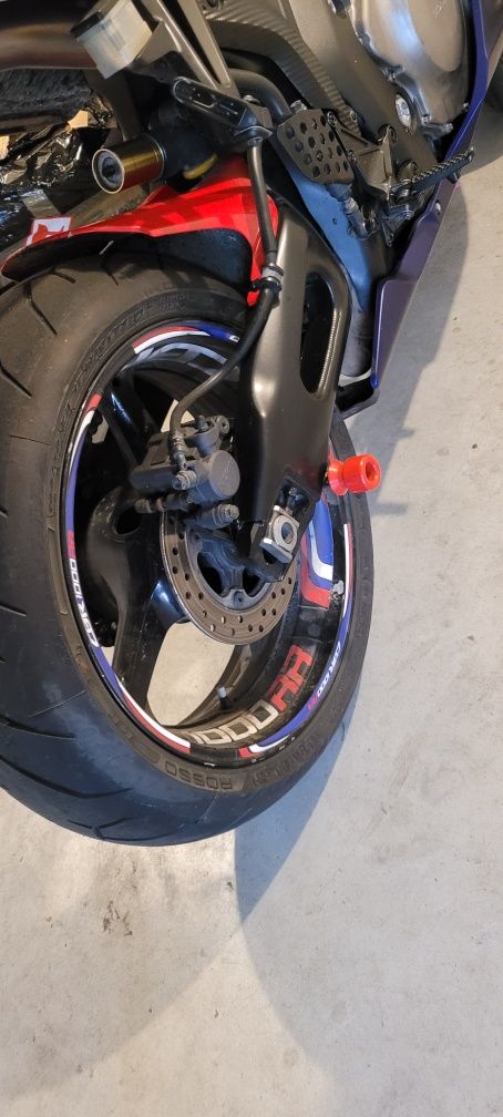 Honda cbr 1000rr Nowa opona tył alternator