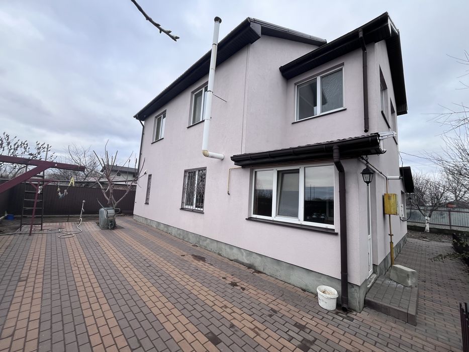 Будинок у стані заходь і живи,Красилівка,центр, будинок з газом