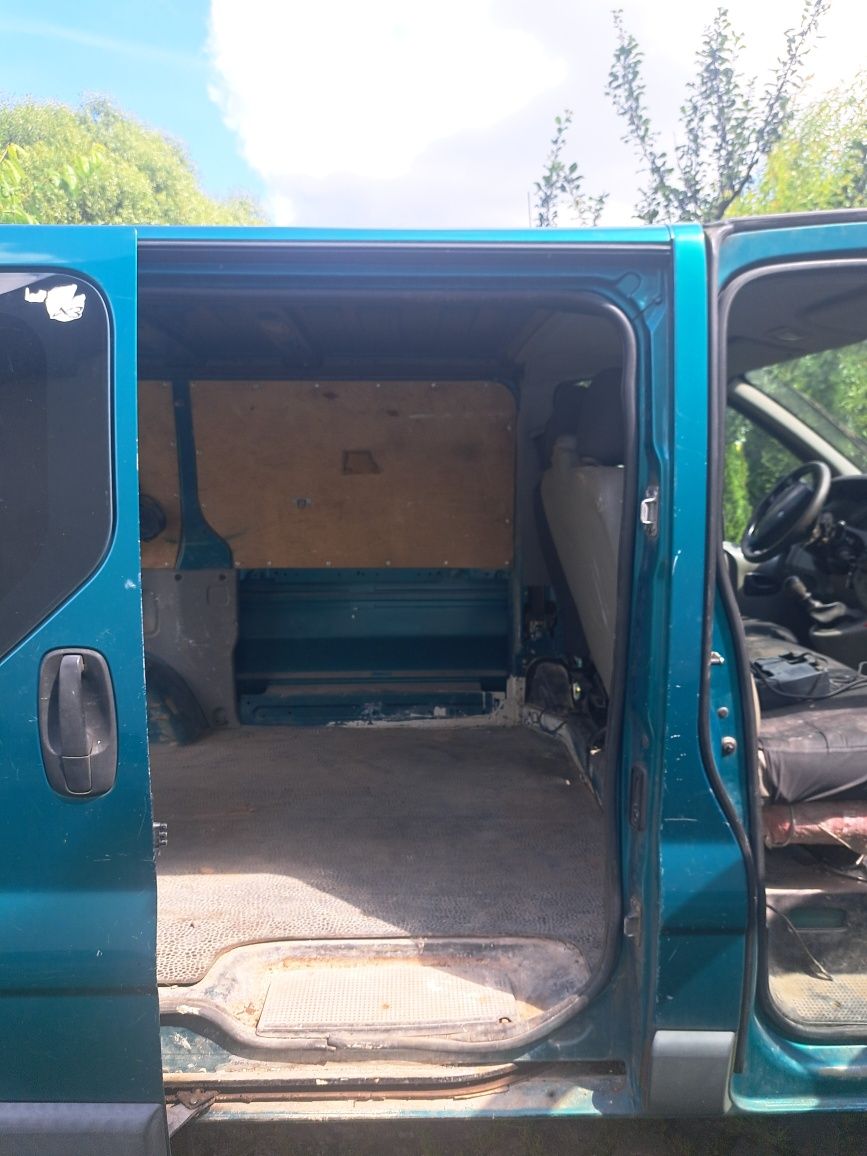 Renualt trafic 1.9 dci.2004r