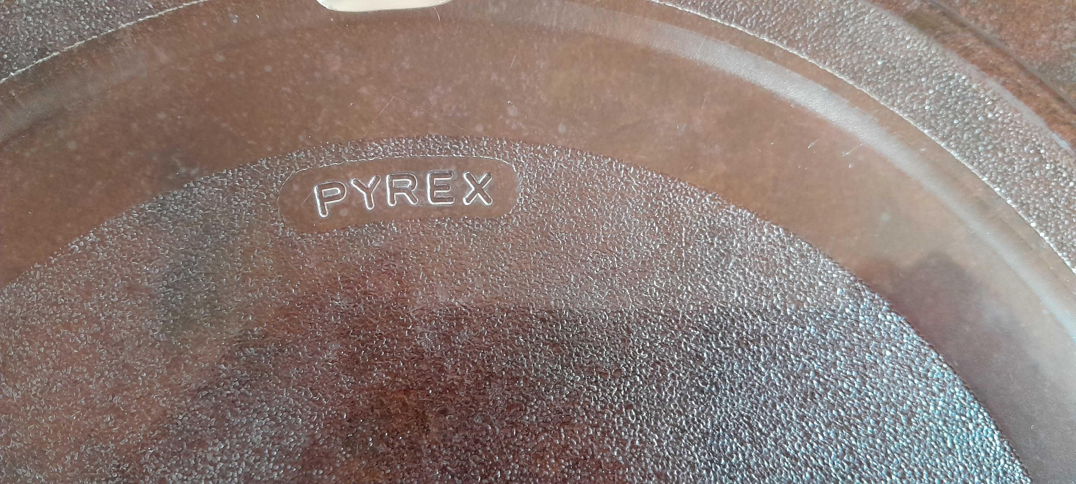 Talerz do mikrofali marki Pyrex