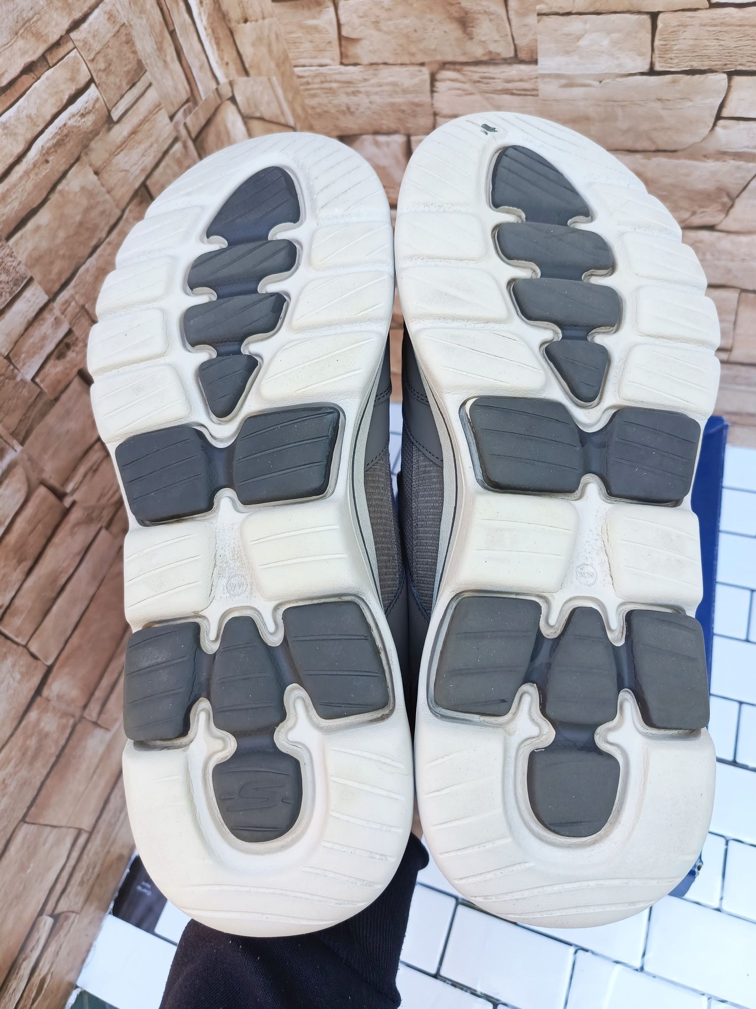Кросівки Skechers (45розмір)