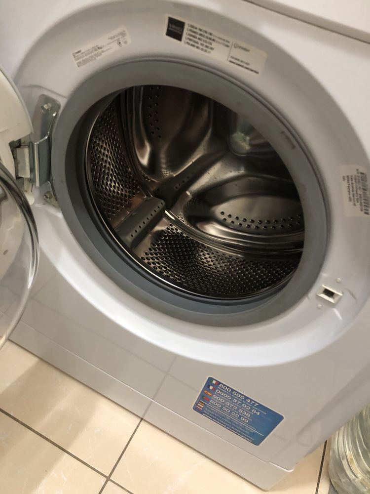 Продам пральну машину Indesit під ремонт/на деталі