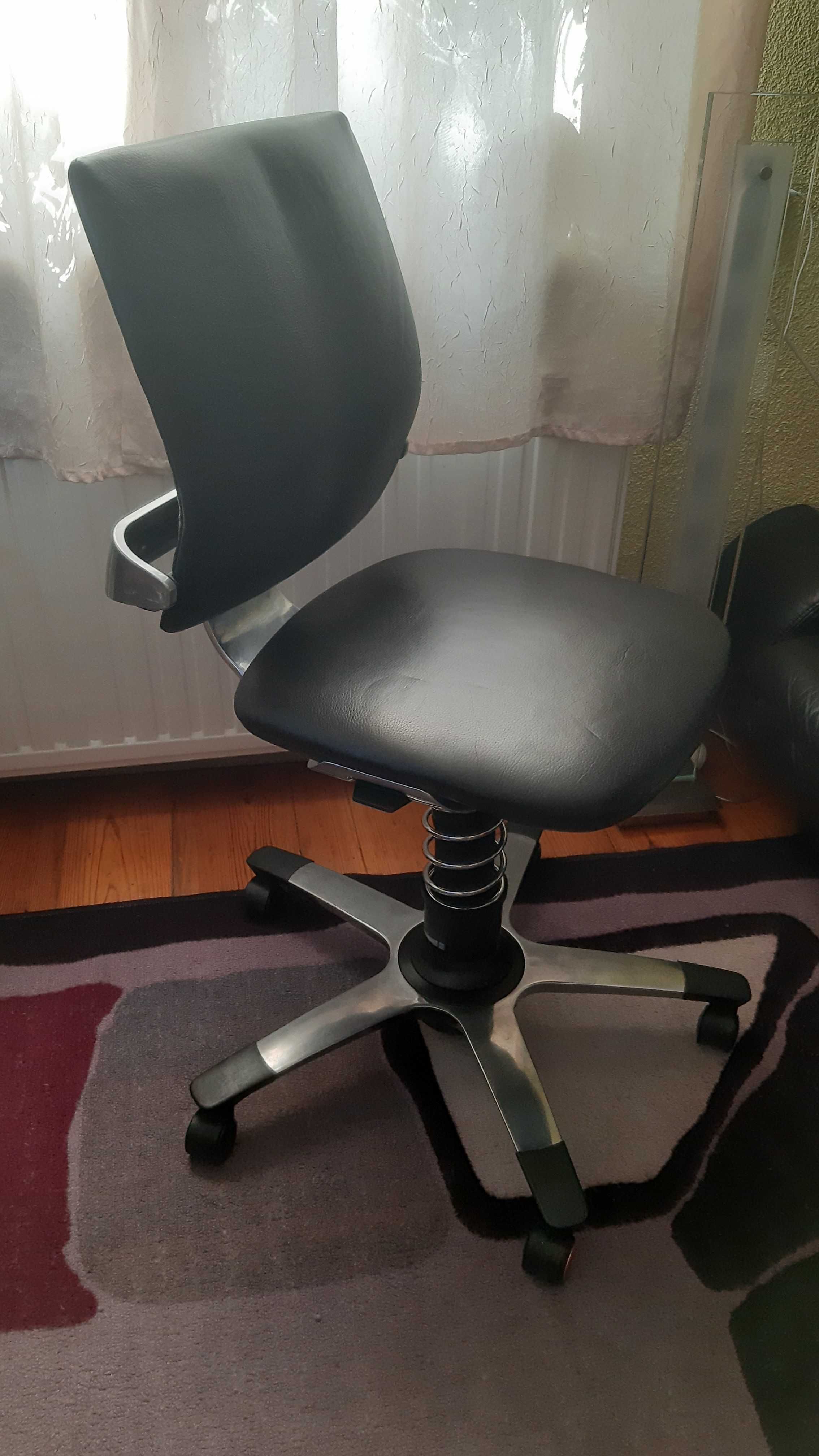 Fotel biurowy aktywny krzesło AERIS 3Dee Skóra