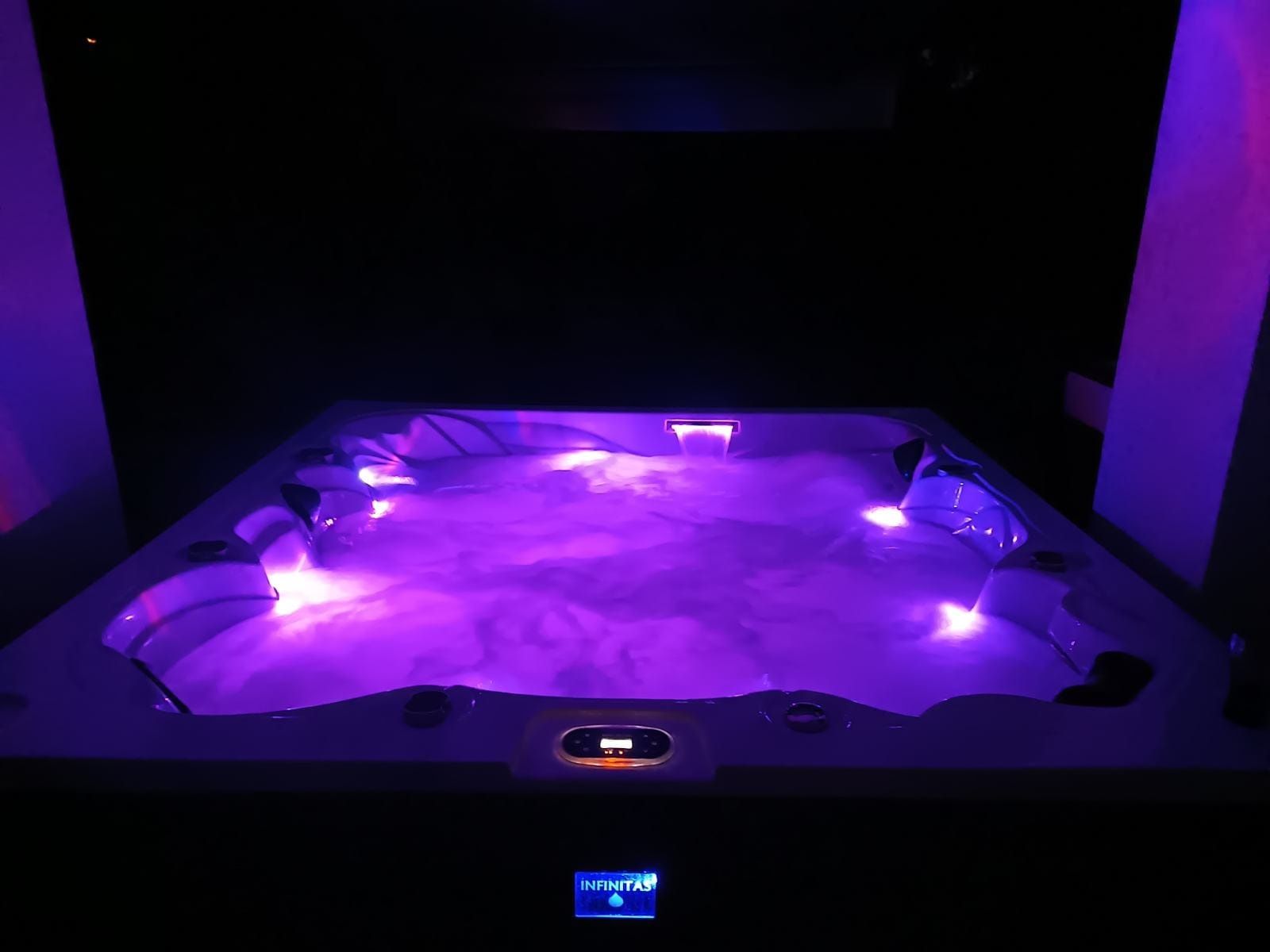 Jacuzzi ogrodowe Made in Germany na zewnątrz infinitas SE 300