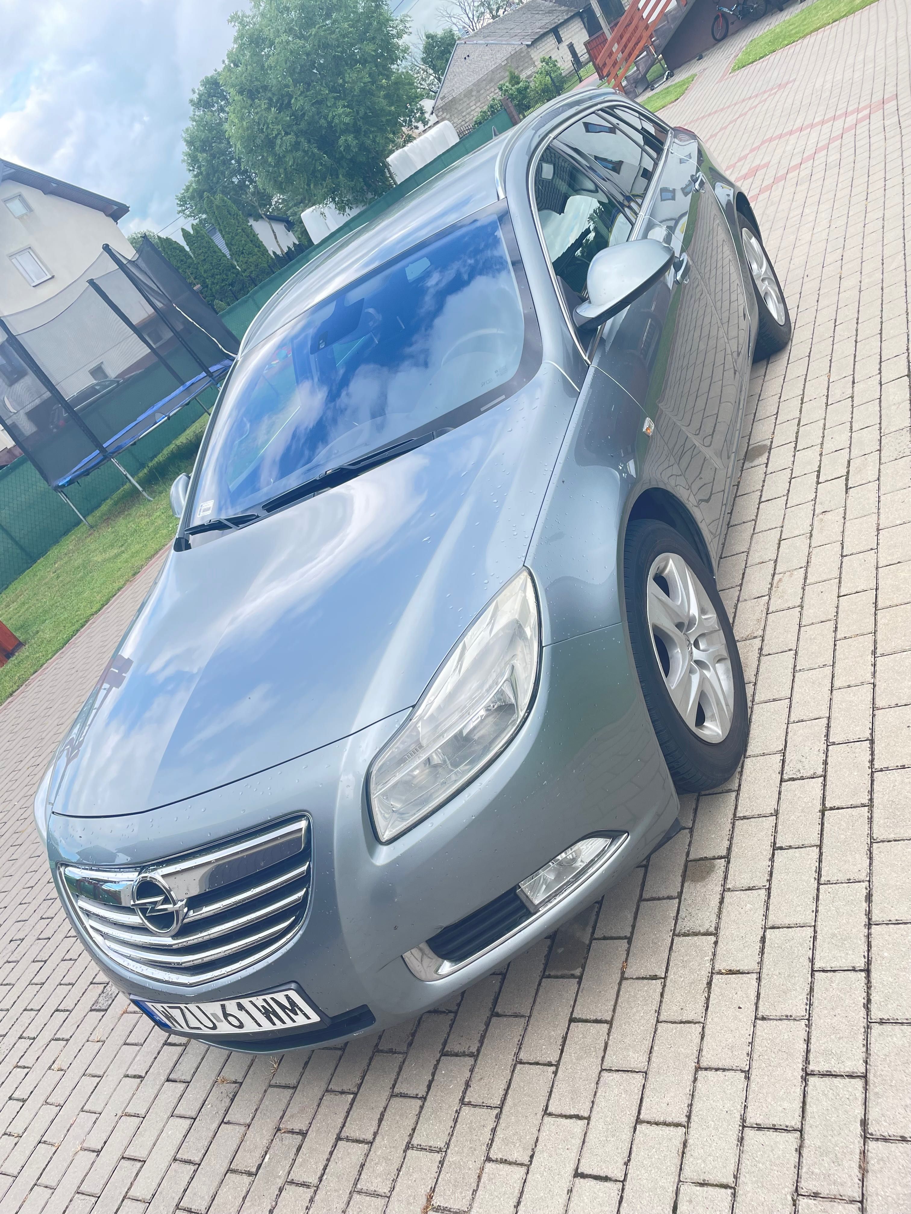 Opel Insignia 2011r