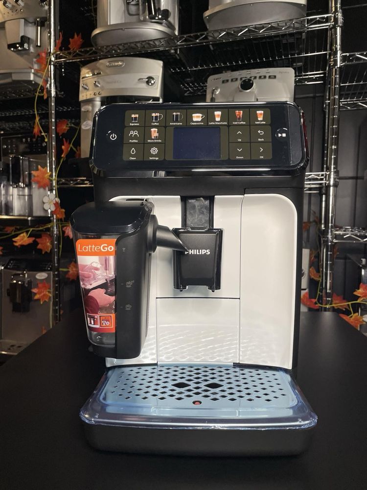 Кофемашина Кавомашина Philips Series 5500