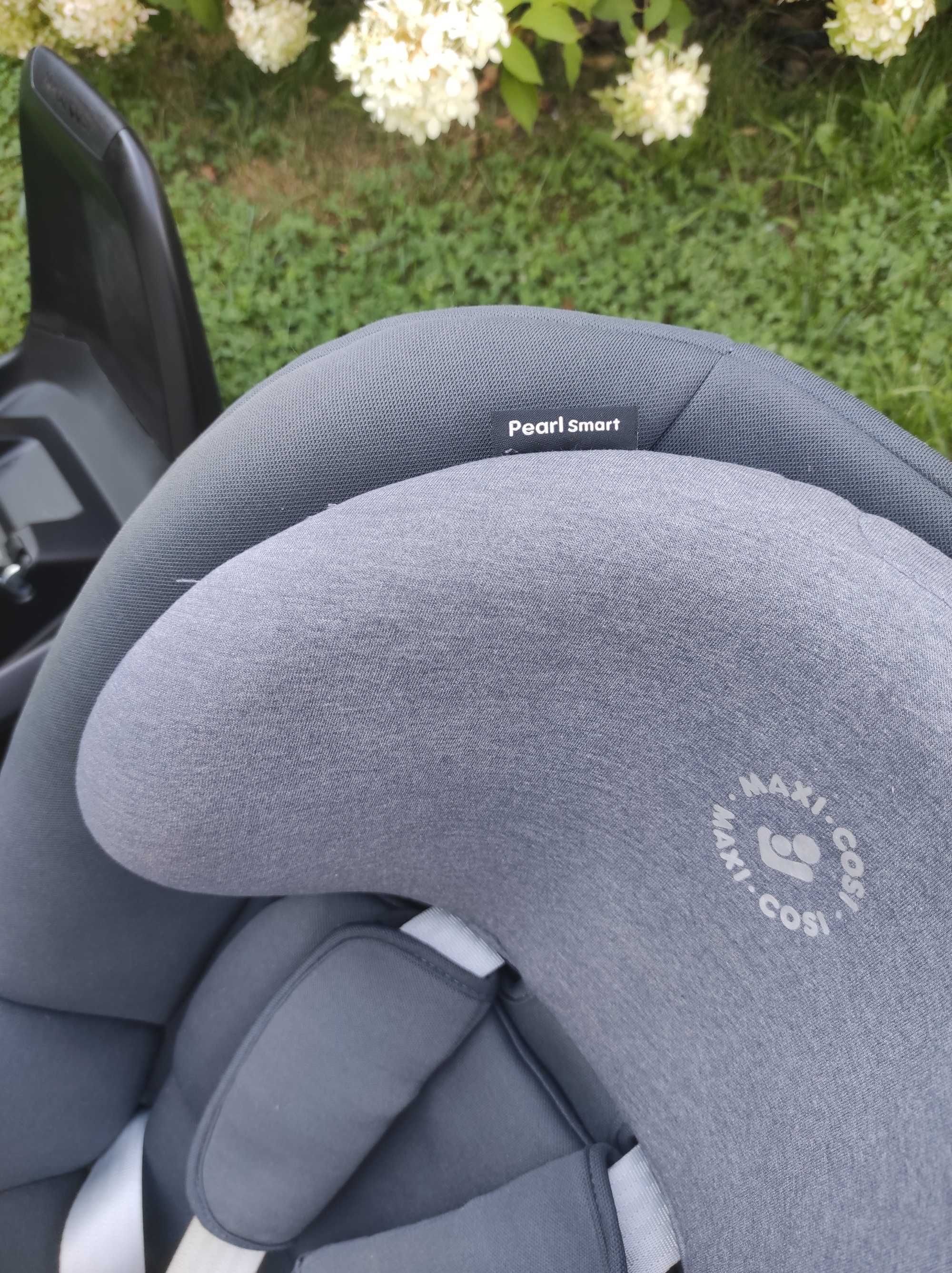 Fotelik Maxi Cosi Pearl Smart 9-18 kg + baza Familyfix One Size