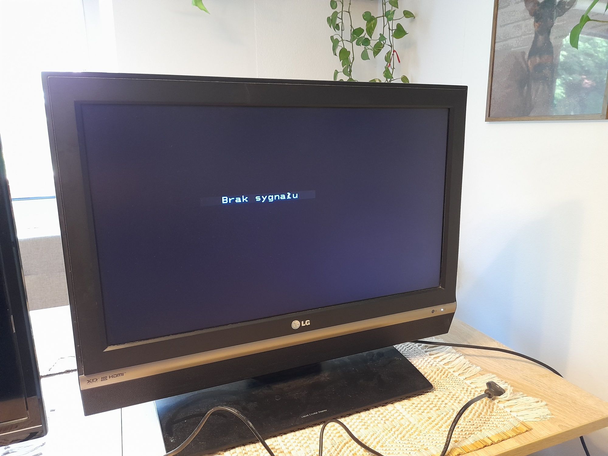 Telewizor LG 42 cale – sprawny, z wejściami HDMI i SCART