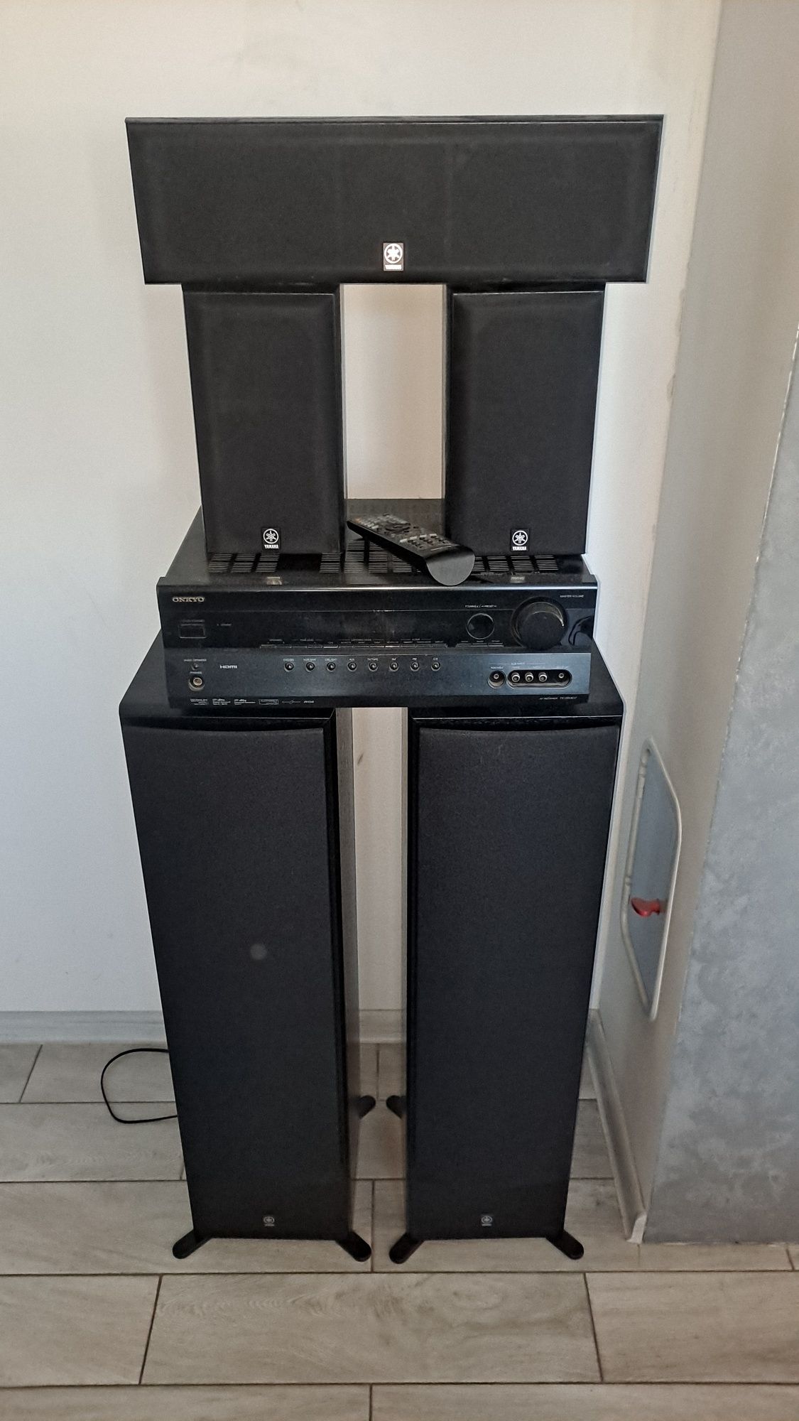 Amplituner onkyo wraz z głośnikami YAMAHA 5.1 Kino domowe.
