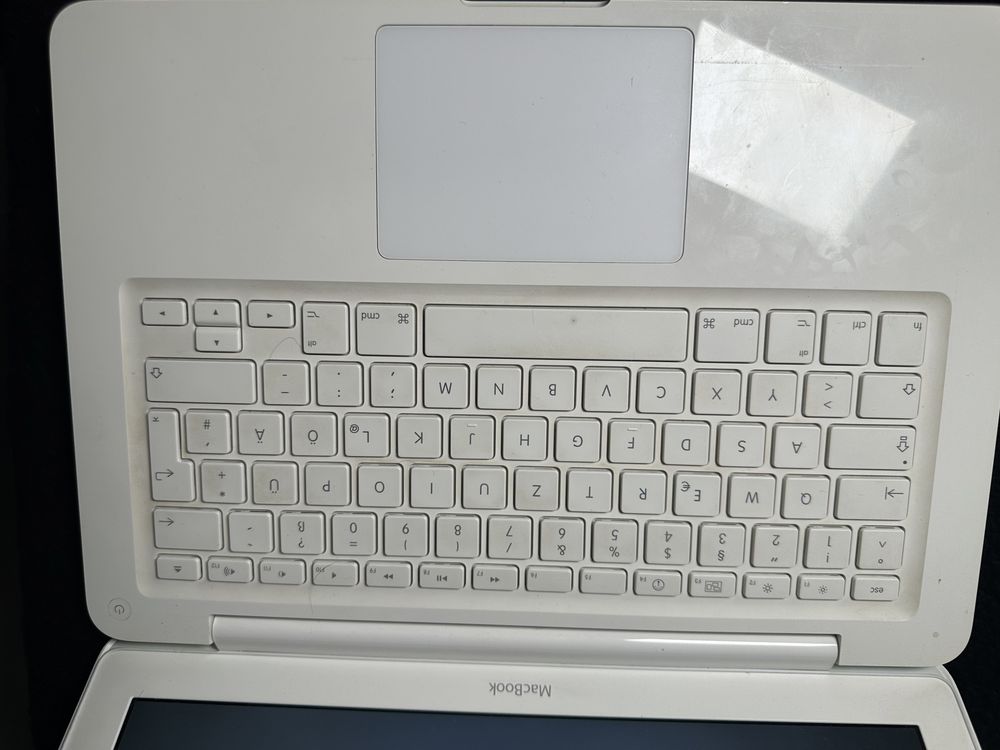 Apple Macbook 2009 klasyk