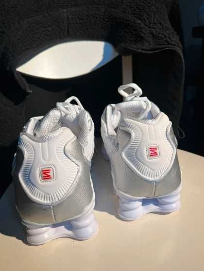 Buty damskie Trampk Nike_Shox_TL_White R. 44