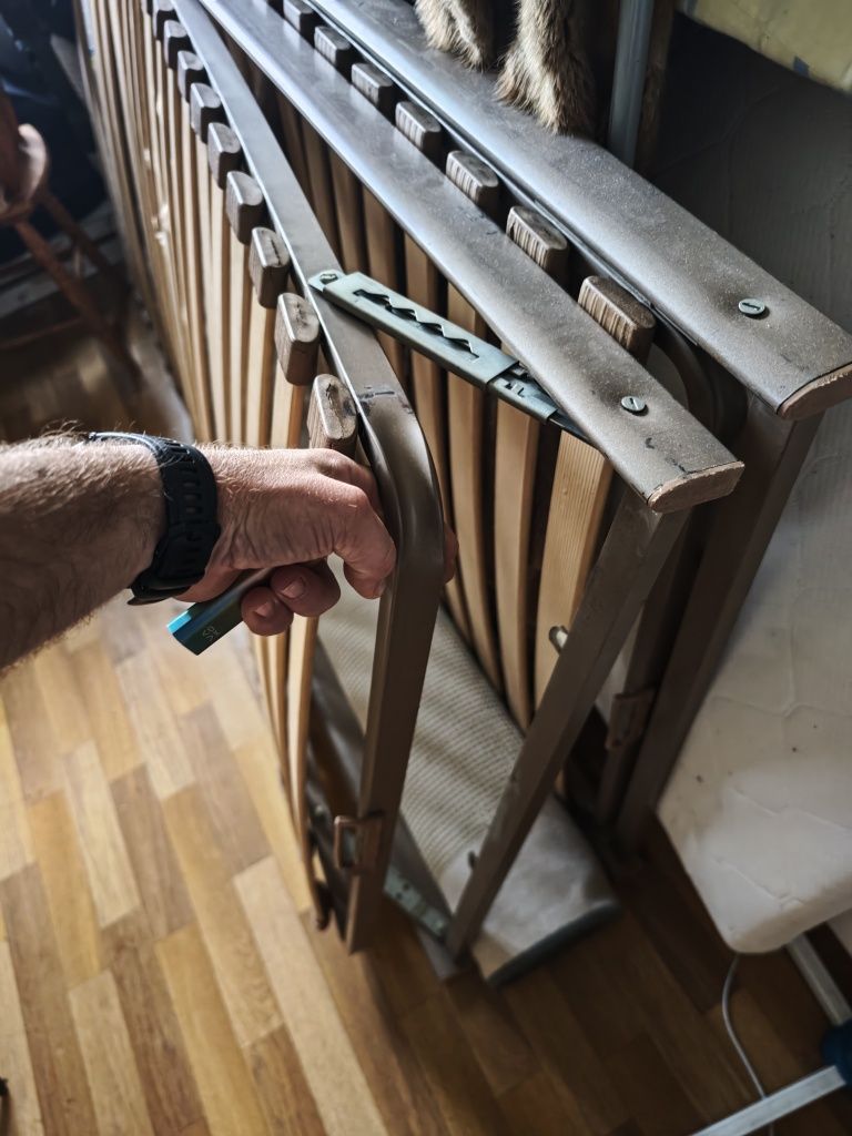 Dwa Stelaże metalowe do lozka 90/190
