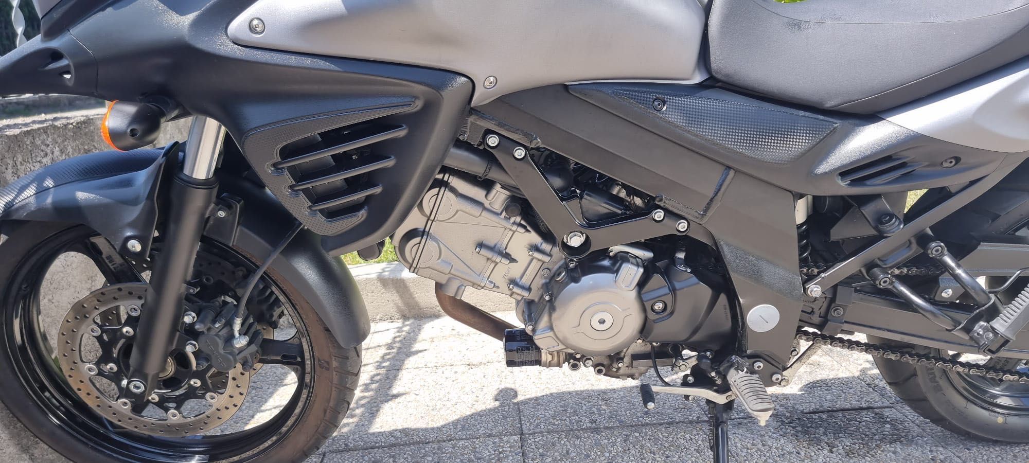DL650 Vstrom Suzuki 2016 23 mil.