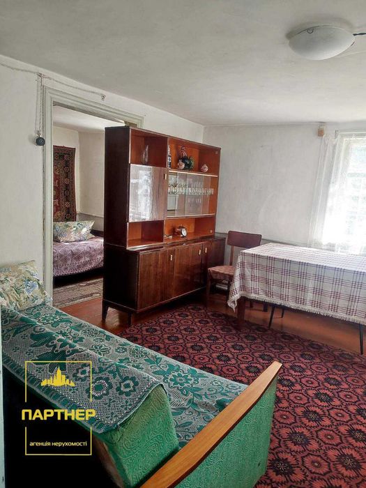 Продам  окрему  частину   будинку  у  нагірній частині Кременчука