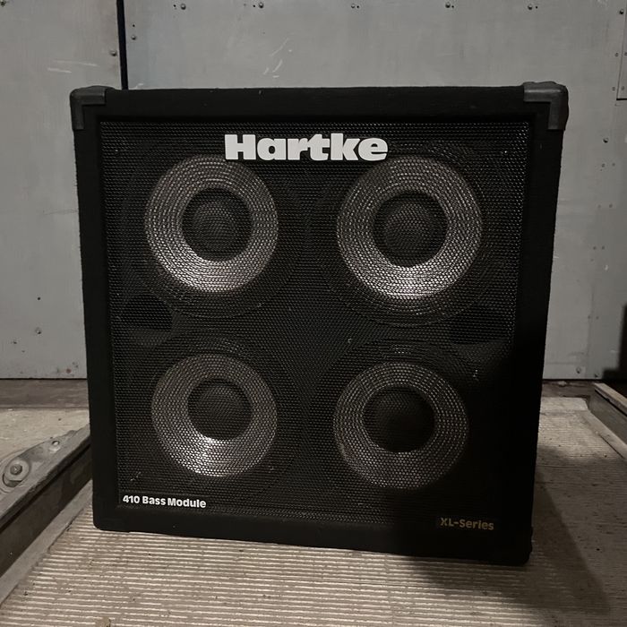 Продам усилитель для бас-гитары и кабинет