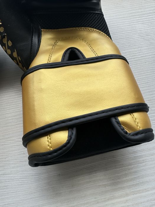 Luvas de Boxe.
