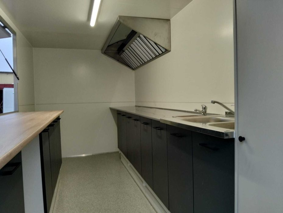 Przyczepa gastronomiczna-handlowa 3, 5mx2m Nowa 2025  HIT WYPOSAŻONA