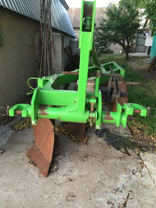 Продам плуг.