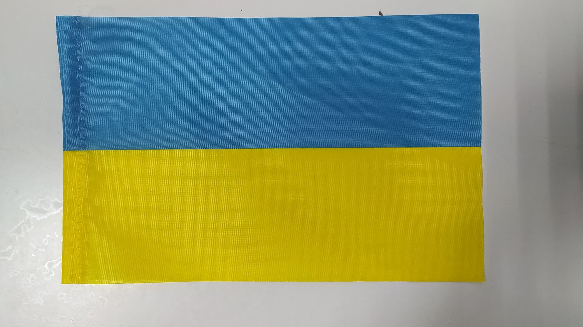 Прапорці України і УПА