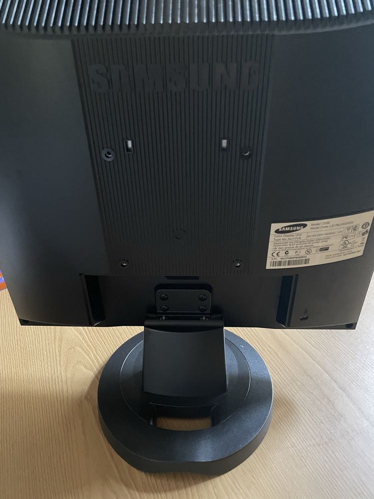 Monitor Samsung SyncMaster 720N