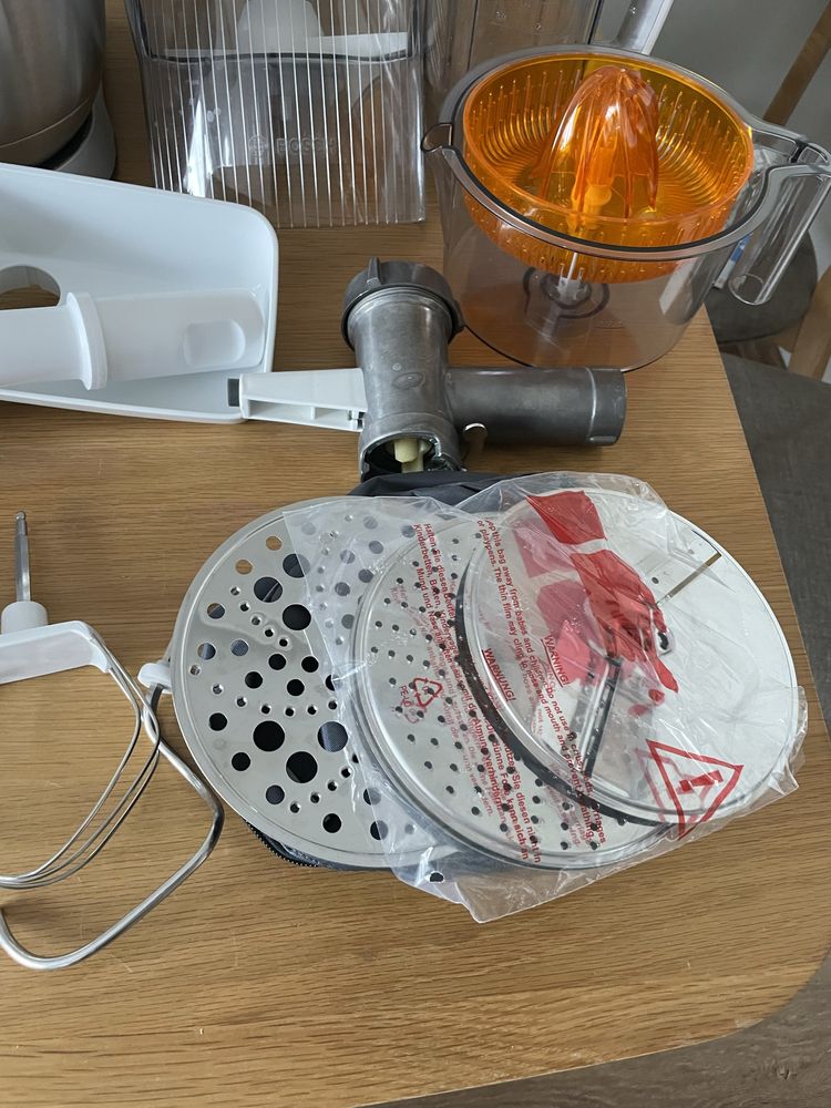 MUM 5 creation line bosch robot kuchenny
