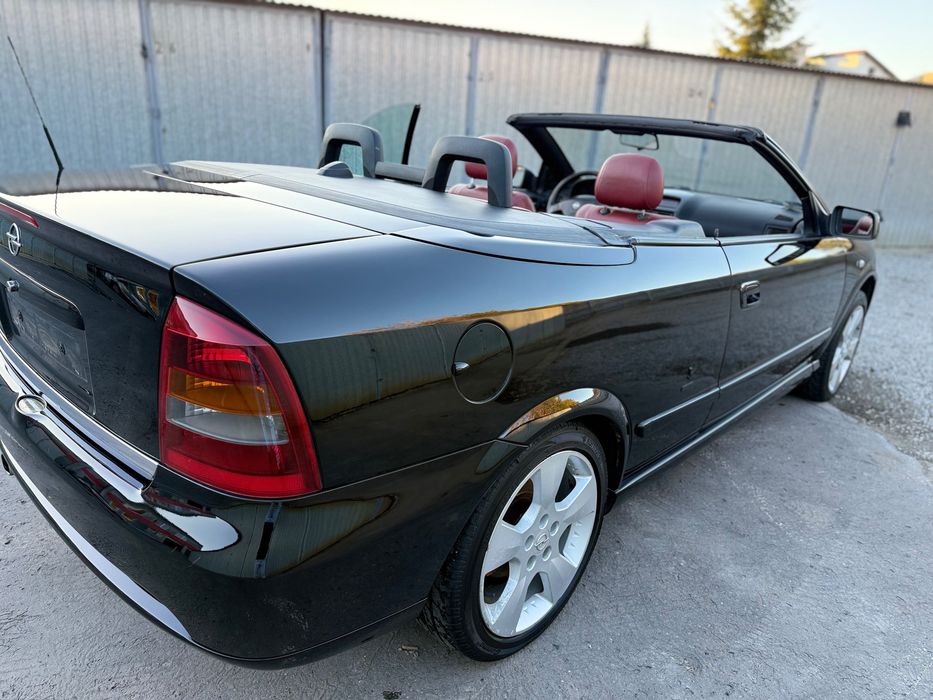 Opel Astra G Cabrio Bertone 2.2 | Skóra | Automat dach |
Zadbany