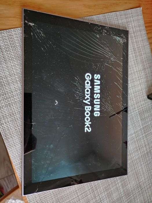 Samsung Galaxy Book 2 12" AMOLED 128GB LTE SM-W737 Windows 10