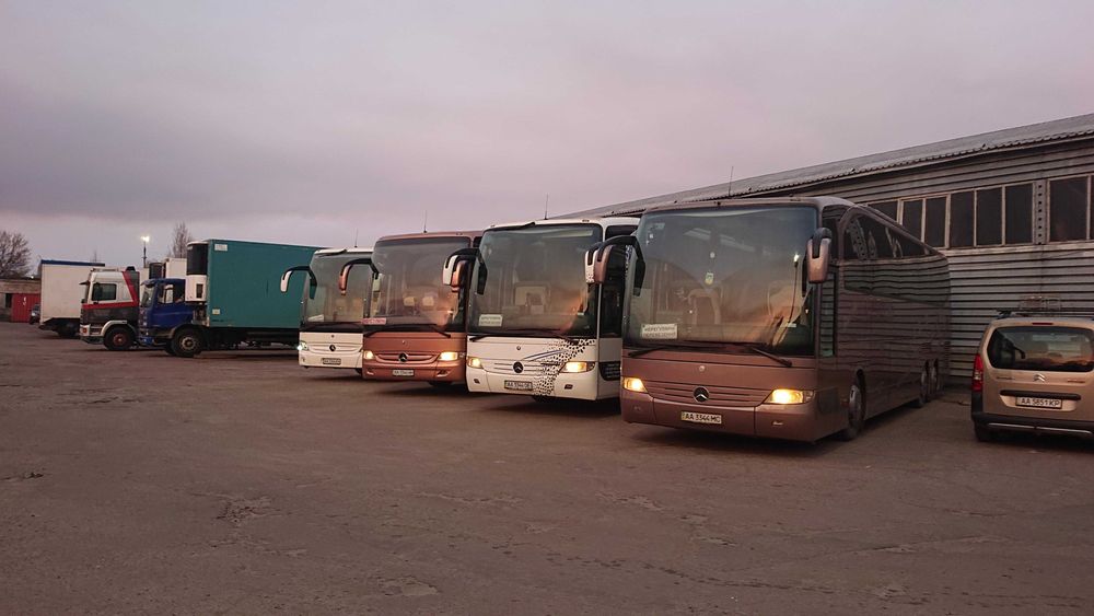 Оренда туристичного, екскурсійного, великого автобуса