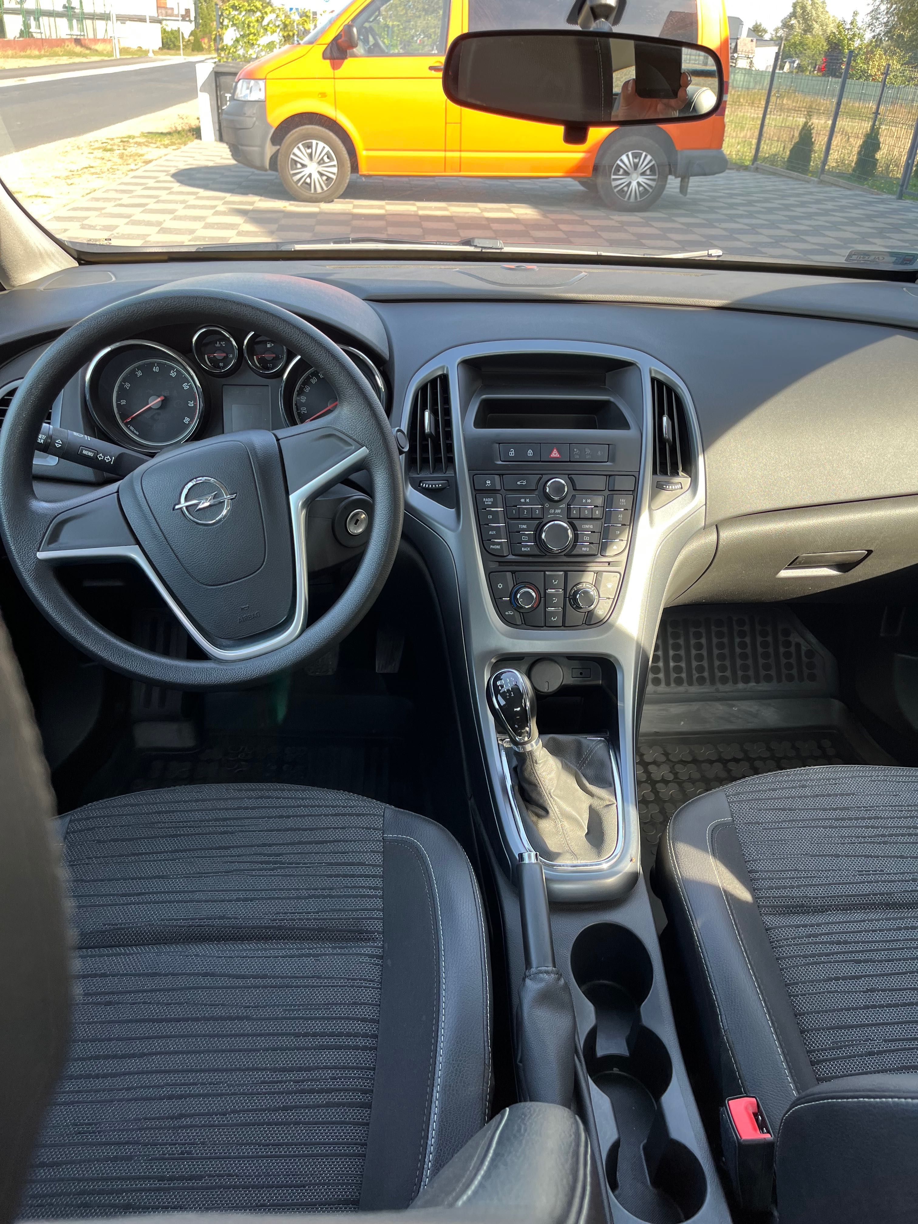 Opel Astra J 1,6 benzyna przebieg 58 tys km ,Polski Salon,Stan BDB.