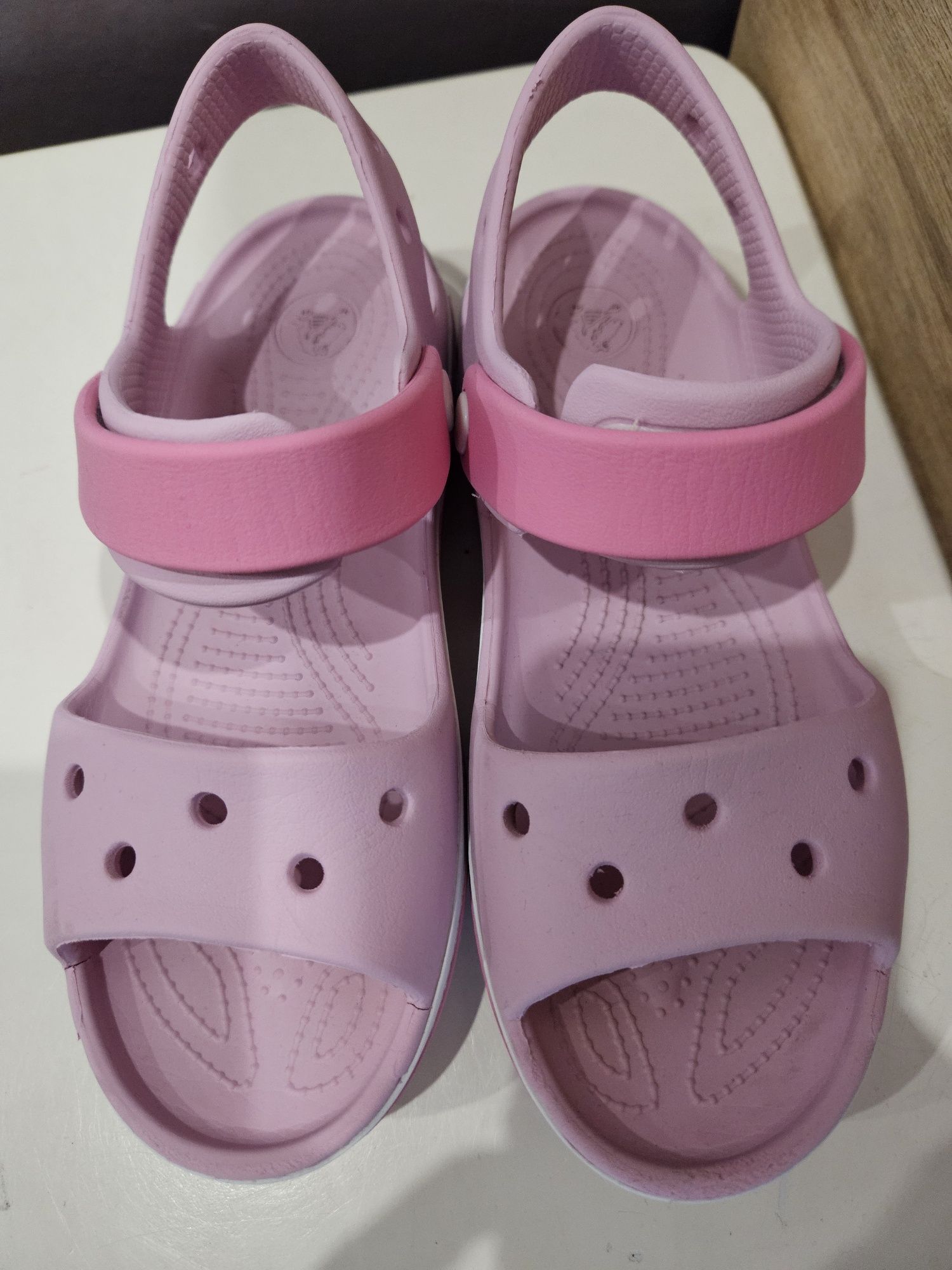 Sprzedam crocs J2