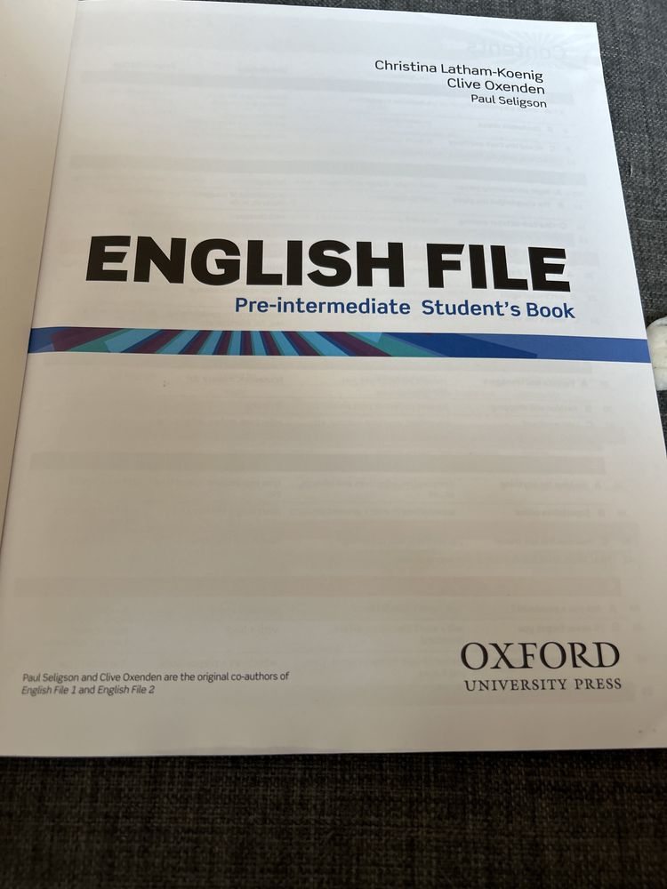 Podręcznik do języka angielskiego English File pre- intermediate Stude