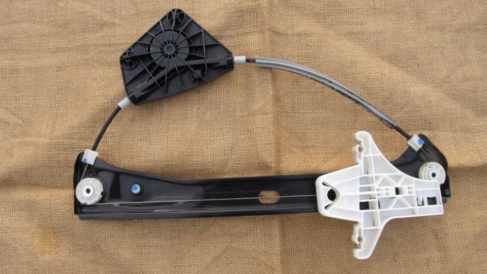 Стеклоподьемники 2шт дверей правой стороны VW Jetta 11-18 USA Б/У