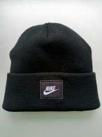 Зимова шапка Nike