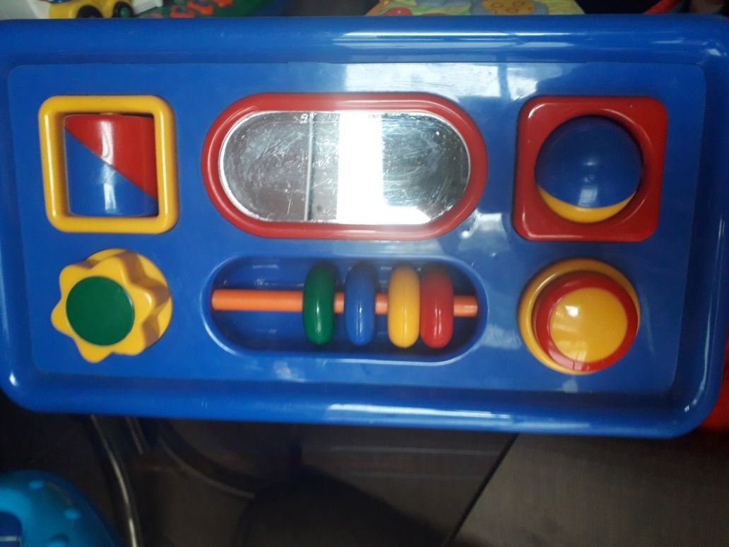 Brinquedos de música a funcionar Fisher Price e Chicco