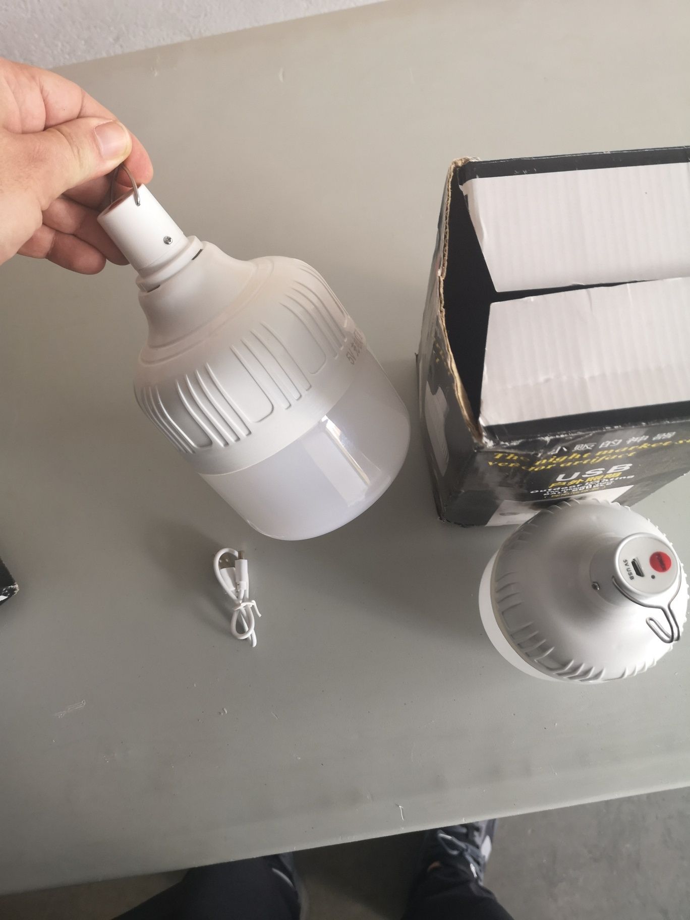 Lâmpada com bateria nova