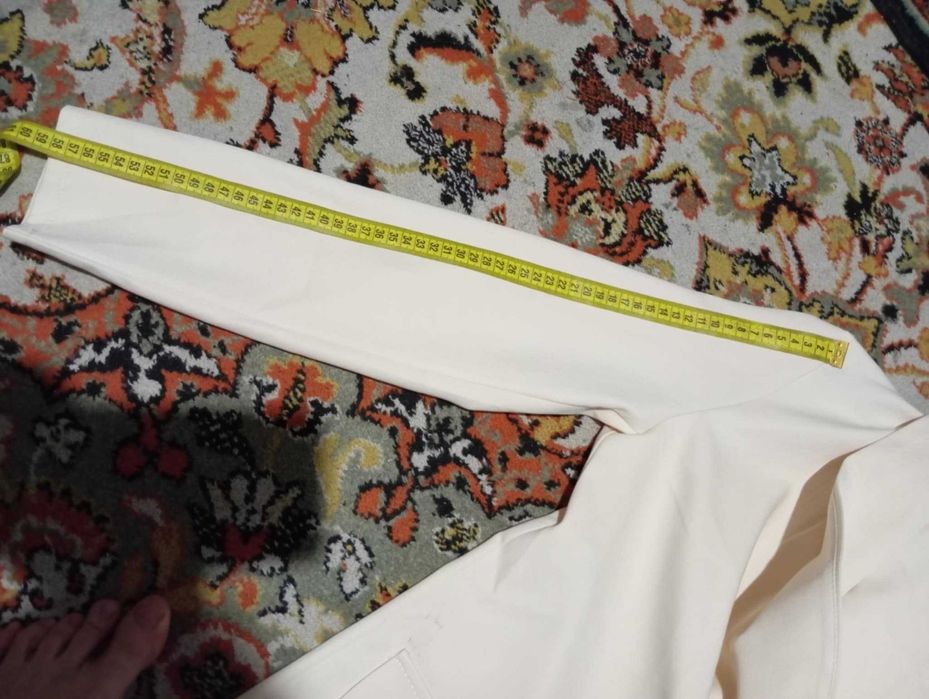 Продам новий костюм