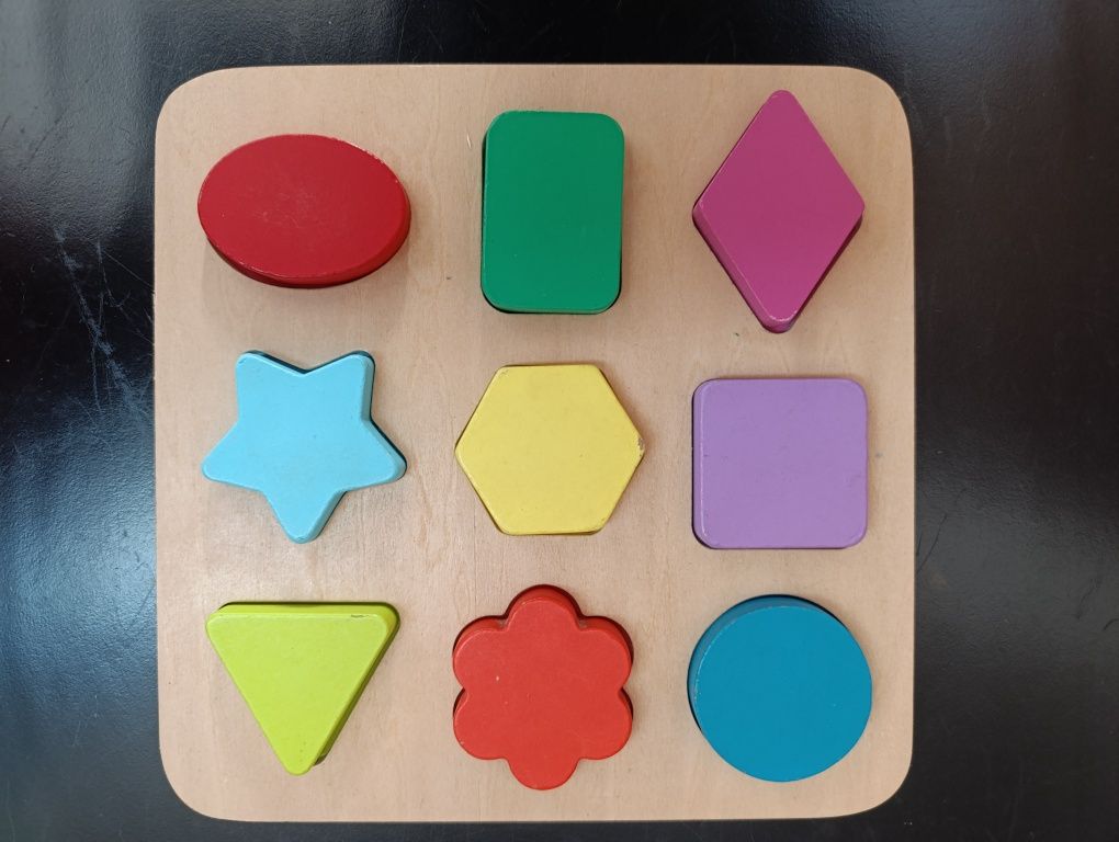 2 puzzles infantis em madeira