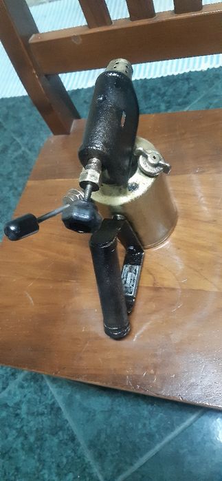 Maçarico muinto antigo em bom estado